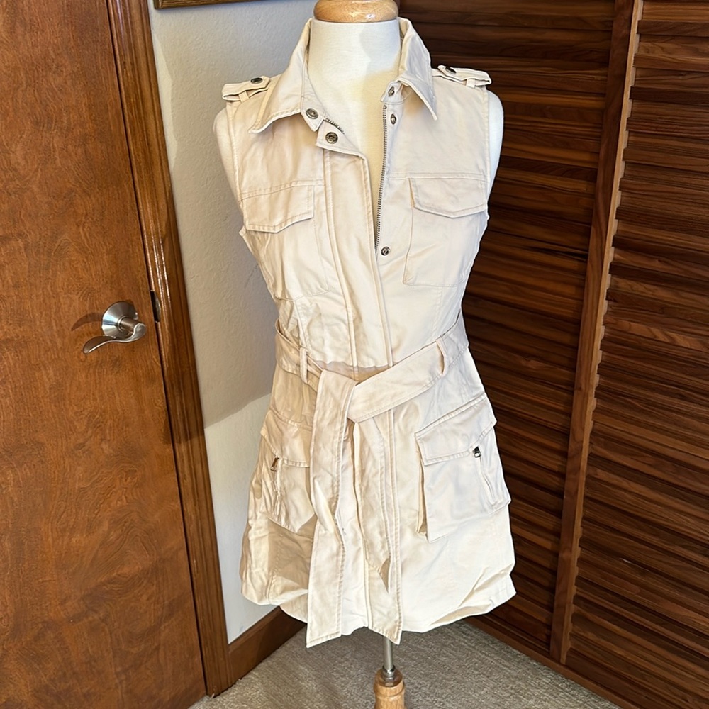 Bebe cream heavy cargo pocket vest Size S